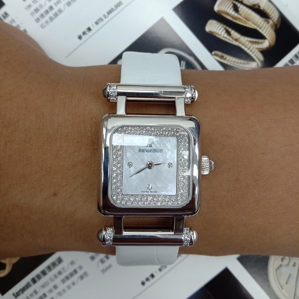 流當手錶拍賣 原裝 Audemars Piguet AP 愛彼 18K金 鑽圈 石英 女錶 附保單喜歡價可議ZR499